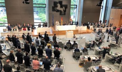 Der Landtag beschließt die Rekord-Verschuldung