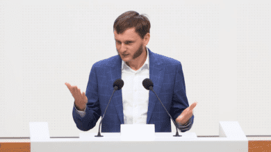 Heftiger Streit über Wohnungsgesellschaft überlagert die Haushaltsdebatte im Landtag