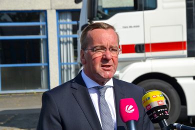 Innenminister Pistorius ruft den „Notstand light“ aus – DRK ist erleichtert