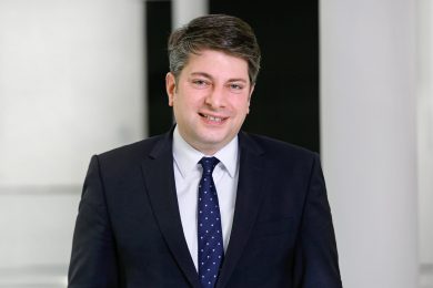 Geteilte Meinung: Sollten angehende Richter auf Verfassungstreue geprüft werden?