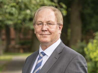 Ehemaliger Wahlkreis-Mitarbeiter der AfD zieht gegen Rakicky und Behrendt vor Gericht