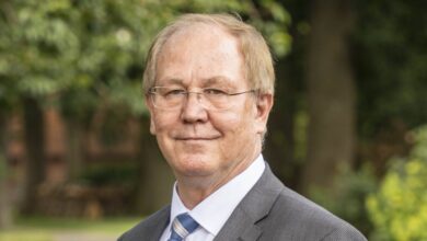 Ehemaliger Wahlkreis-Mitarbeiter der AfD zieht gegen Rakicky und Behrendt vor Gericht