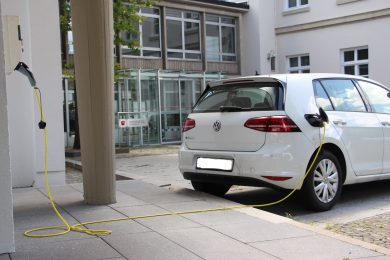 Lies fordert: Förderung von Ladesäulen sollte gezielt geschehen