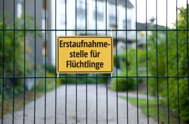 Sach- statt Geldleistungen für Asylbewerber: Landesregierung warnt vor Optimismus