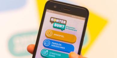 Landeszentrale liefert App gegen plumpe Parolen