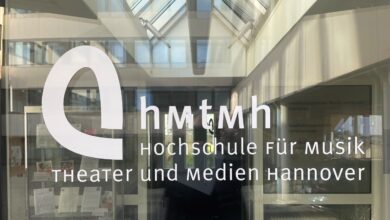 Streit um den Präsidenten der Musikhochschule nimmt immer kuriosere Formen an