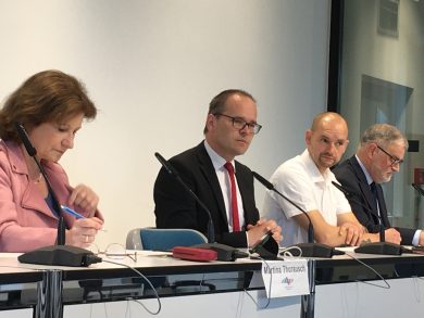 Kultusministerium passt Abi-Noten für Mathematik nach oben an