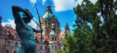Wann zählt eine Enthaltung? OVG legt ein wegweisendes Urteil für Ausschuss-Sitze vor