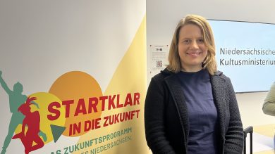 Kultusministerium stellt Lehrern Lehr- und Diagnoseprogramme für den Unterricht vor