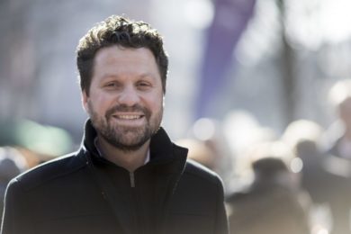 Kirci tritt in Waldraff-Kanzlei ein