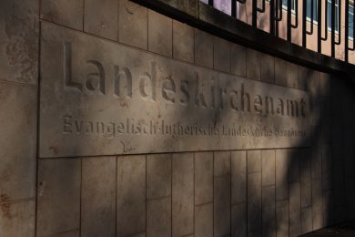 Landeskirche korrigiert die Zahlen zu Missbrauchs-Betroffenen nach oben