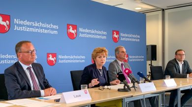 Politiker in Sorge: Fünfmal so viele Verfahren zu Hasskommentaren