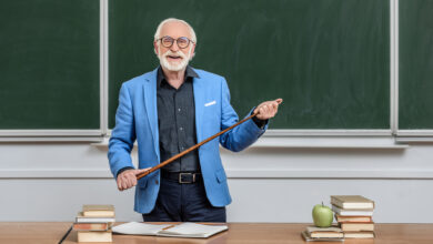 Pro & Contra: Soll man die Pensionäre zurückrufen in den Schuldienst – gegen den Mangel?