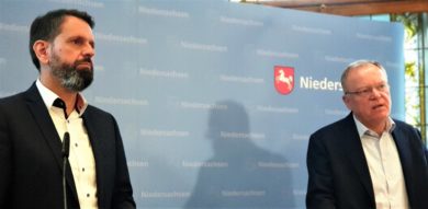 Lies bleibt Minister und Weil will auch weitermachen