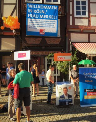 Wie Angela Merkel in Celle ihre Störer ausbremst