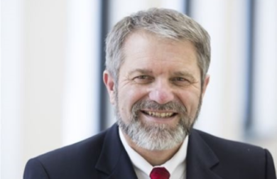 „Die Landesregierung darf die Schulen bei der Digitalisierung nicht alleine lassen“
