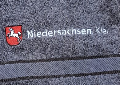 Künftig weist das Niedersachsenross auf Bau- und Bodendenkmale hin