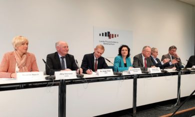 Zusammenarbeit statt Streit: Breites Pflegebündnis setzt auf einen Neustart