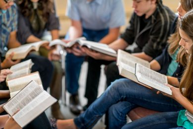 Neuer Christlicher Religionsunterricht soll im nächsten Schuljahr endlich starten können