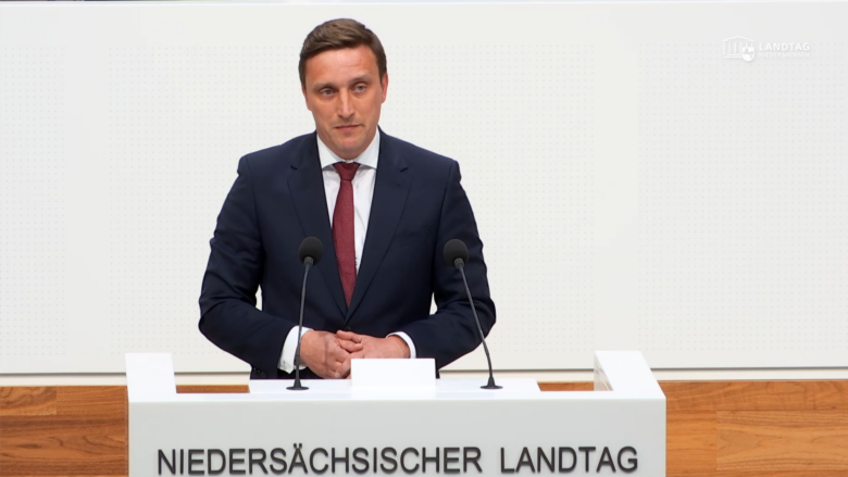 Sebastian Lechner (CDU) spricht im Landtag. | Foto: Plenar-TV/Screenshot: Link