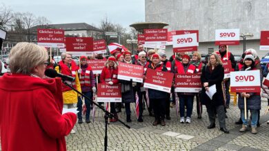 Gleicher Lohn für gleiche Arbeit: SoVD demonstriert am Equal-Pay-Day
