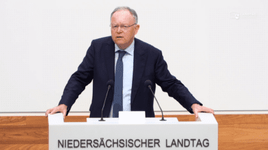 Ministerpräsident Stephan Weil antwortet auf AfD-Anfrage zur Corona-Bilanz