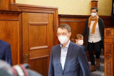 Gesundheitsministerium begrüßt Selbstisolation, die Staatskanzlei nicht