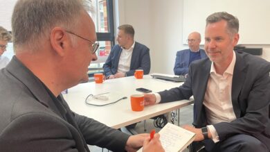 Dürr: Rot-Grün muss Bezahlkarte landesweit einführen