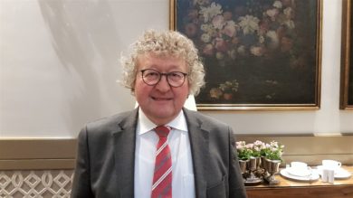 Patzelt: Wir bekommen den Geist des Populismus nicht zurück in die Flasche