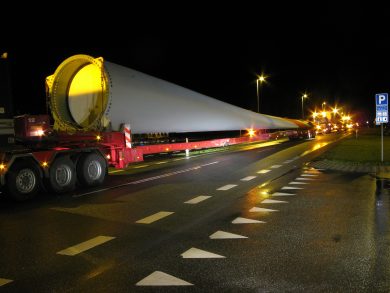 Windkraft-Branche sauer: Transporte von Rotorblättern sind viel zu bürokratisch