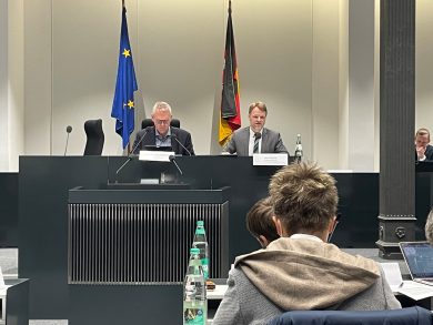 „Das ist Psychologie“: Finanzminister verteidigt eilige Haushaltsplanung für spätere Zuschüsse